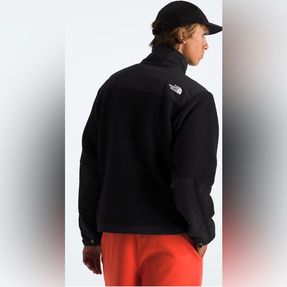 The North Face Men’s Retro Denali Jacket - Picture 3 of 16